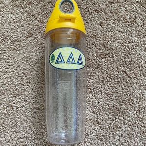 Tri Delta tervis tumbler